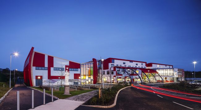 Scoil na Tríonóide Naofa